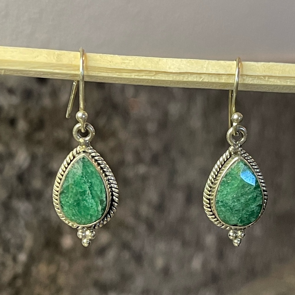 100% Sterling Silver with Antique Setting